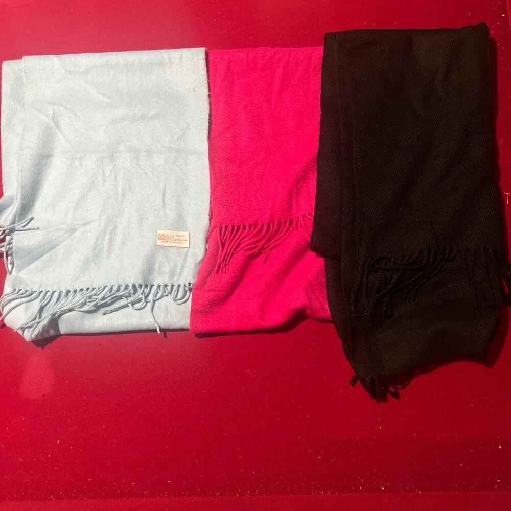 Set of three large scarfs